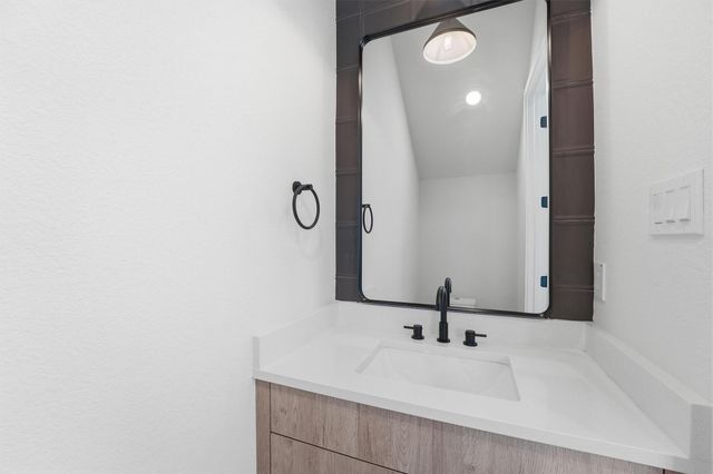 3708 Glenrose Street AB, Houston, TX 77051