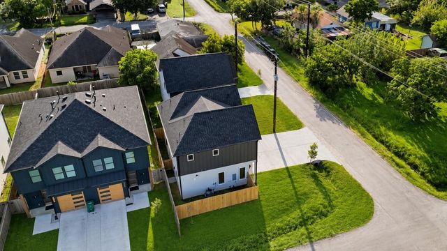 3708 Glenrose Street AB, Houston, TX 77051