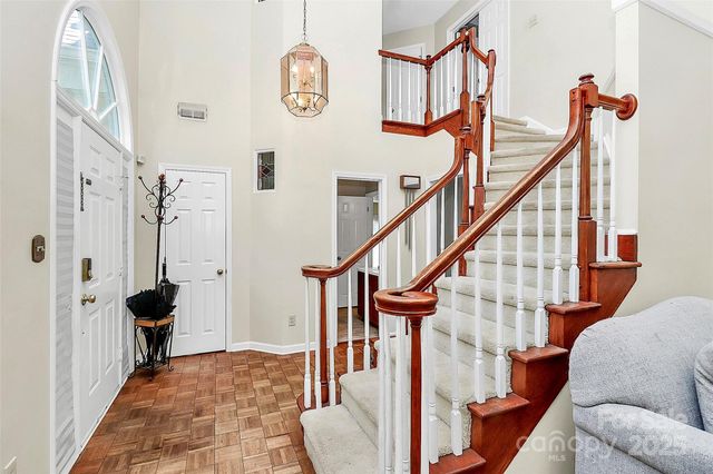 906 Mt Holly Huntersville Road, Charlotte, NC 28214