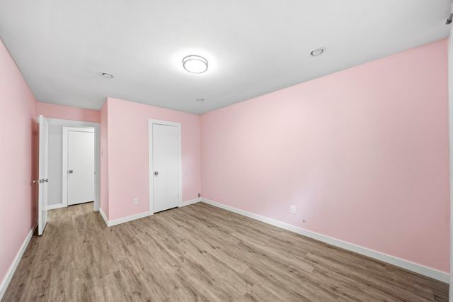 9634 Meadowglen Lane, Houston, TX 77063