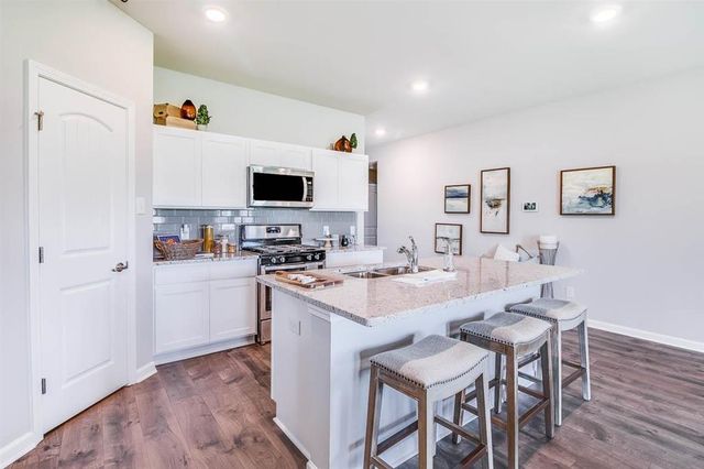 8116 Caden Lane, Iowa, LA 70647