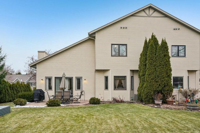 2245 Patrick LANE, Waukesha, WI 53188