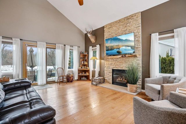 2245 Patrick LANE, Waukesha, WI 53188