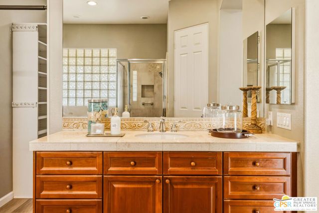 2 Brentwood Way, Palm Desert, CA 92260