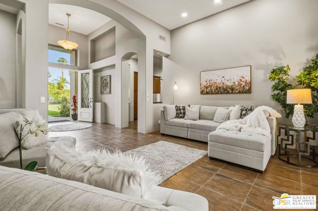 2 Brentwood Way, Palm Desert, CA 92260