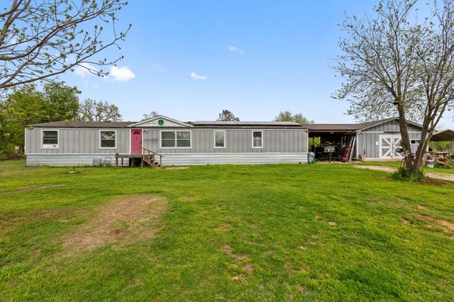 1128 County Road 429, Cleburne, TX 76031