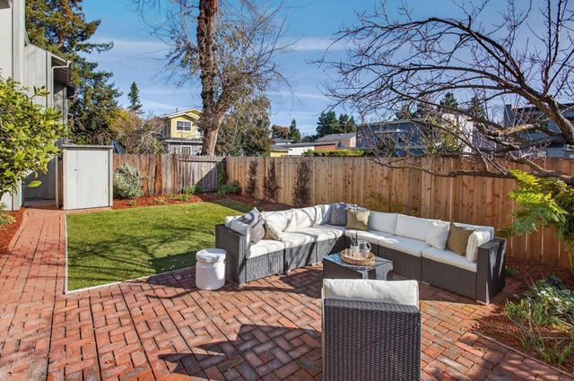 83 Devonshire Avenue 7, Mountain View, CA 94043