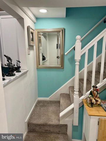 84 E BURLINGTON ST, Bordentown, NJ 08505