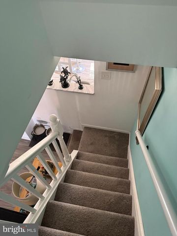 84 E BURLINGTON ST, Bordentown, NJ 08505