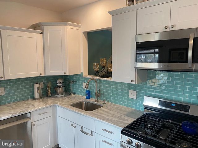 84 E BURLINGTON ST, Bordentown, NJ 08505