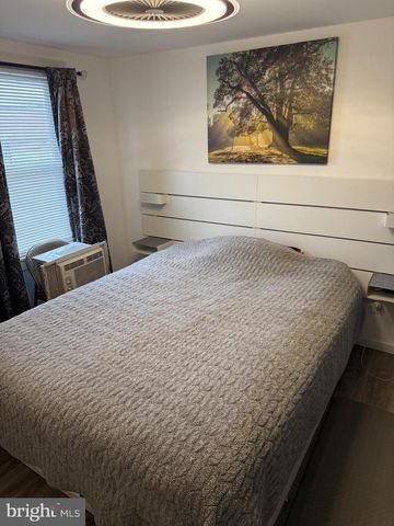 84 E BURLINGTON ST, Bordentown, NJ 08505
