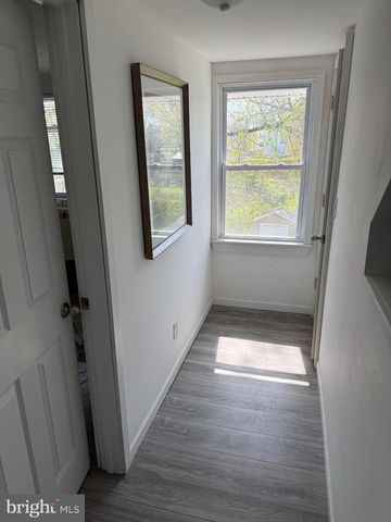 84 E BURLINGTON ST, Bordentown, NJ 08505