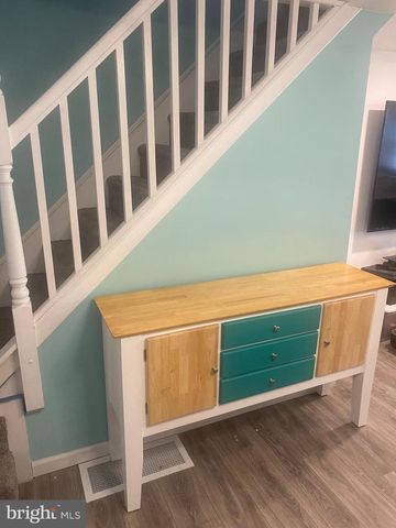 84 E BURLINGTON ST, Bordentown, NJ 08505