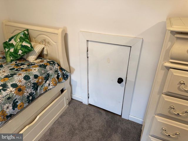 84 E BURLINGTON ST, Bordentown, NJ 08505