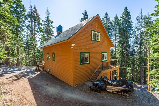 1070 Mountain View Rd, Arnold, CA 95223