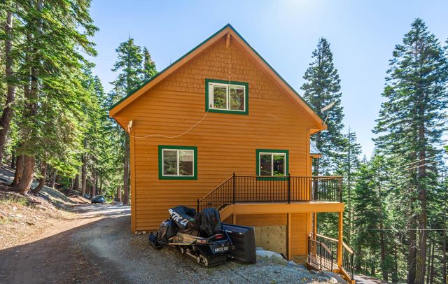 1070 Mountain View Rd, Arnold, CA 95223