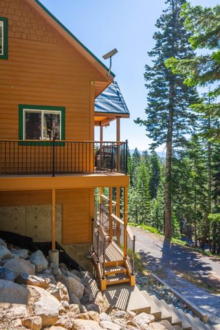 1070 Mountain View Rd, Arnold, CA 95223