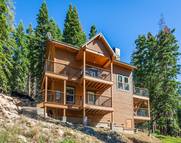 1070 Mountain View Rd, Arnold, CA 95223