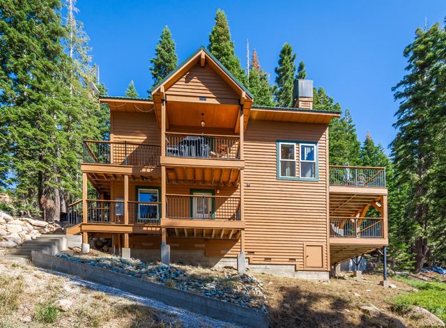 1070 Mountain View Rd, Arnold, CA 95223