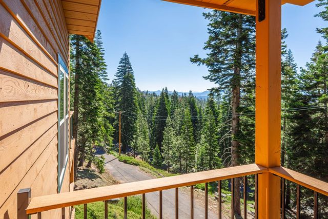 1070 Mountain View Rd, Arnold, CA 95223