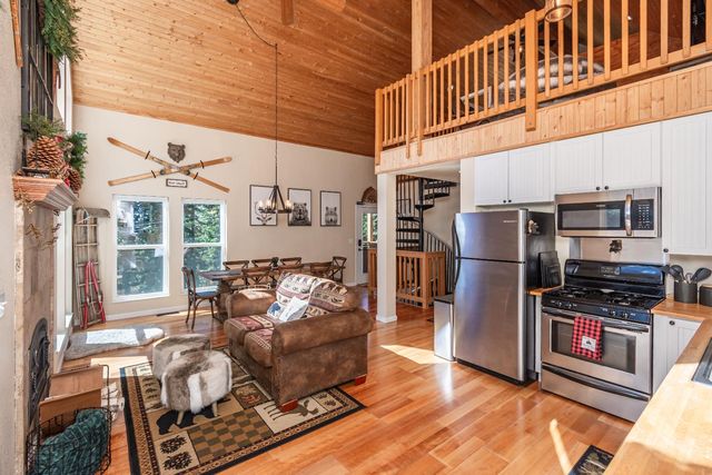 1070 Mountain View Rd, Arnold, CA 95223