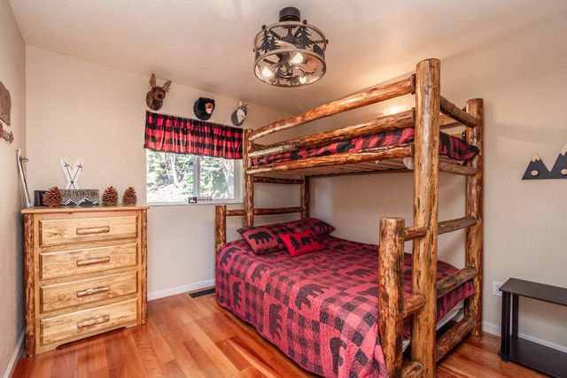 1070 Mountain View Rd, Arnold, CA 95223