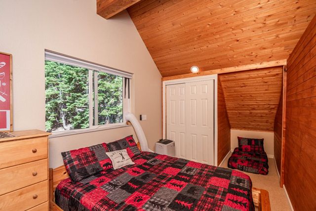 1070 Mountain View Rd, Arnold, CA 95223