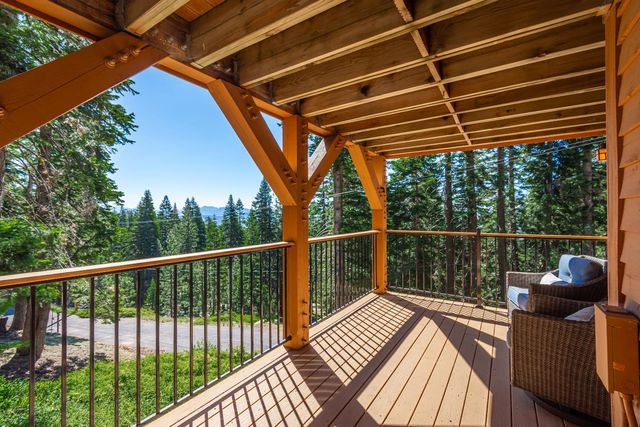 1070 Mountain View Rd, Arnold, CA 95223