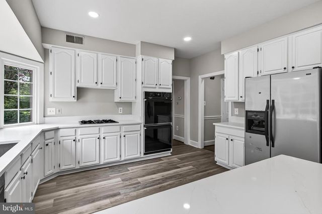 9434 FLOWERDEN LN, Manassas, VA 20110
