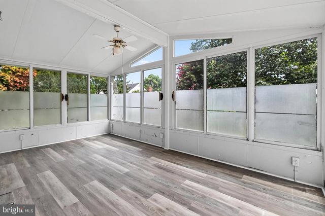 9434 FLOWERDEN LN, Manassas, VA 20110