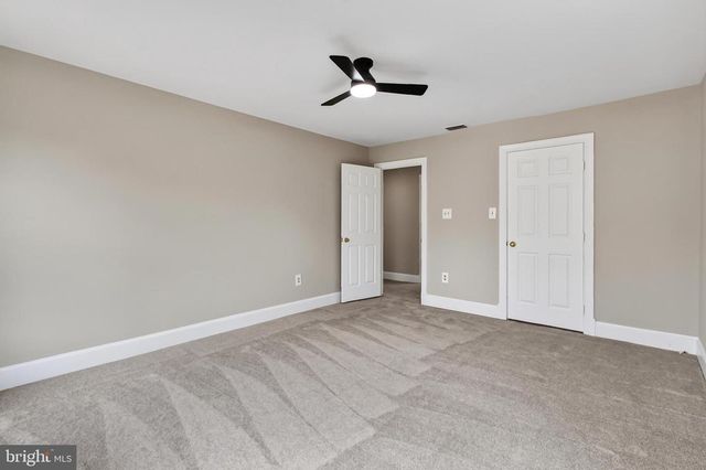 9434 FLOWERDEN LN, Manassas, VA 20110