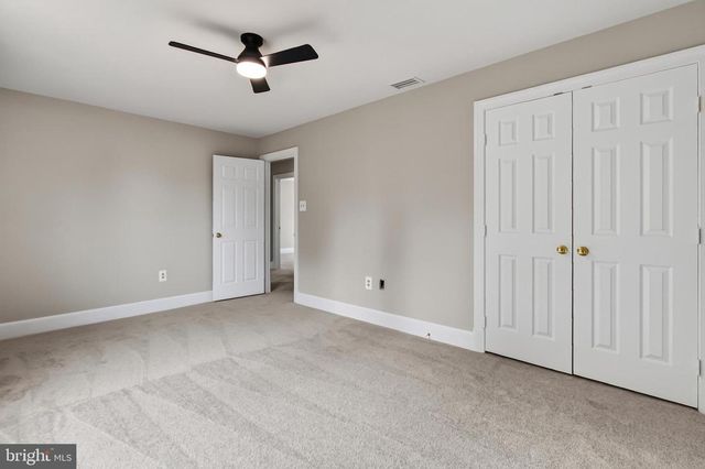 9434 FLOWERDEN LN, Manassas, VA 20110