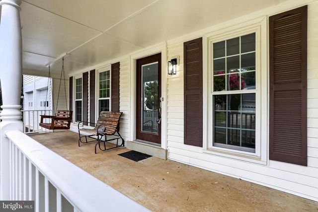 9434 FLOWERDEN LN, Manassas, VA 20110