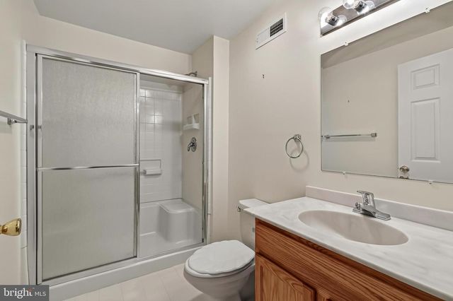 9434 FLOWERDEN LN, Manassas, VA 20110
