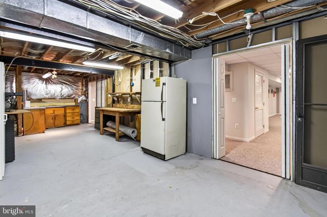 9434 FLOWERDEN LN, Manassas, VA 20110