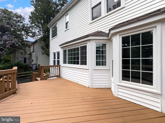 9434 FLOWERDEN LN, Manassas, VA 20110
