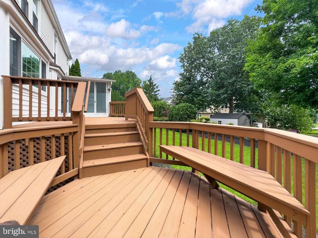 9434 FLOWERDEN LN, Manassas, VA 20110