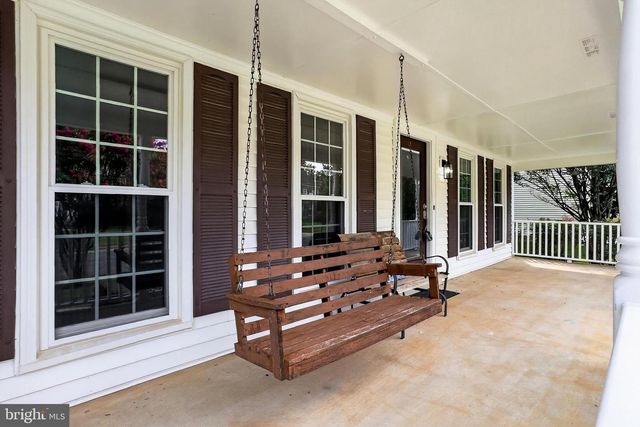 9434 FLOWERDEN LN, Manassas, VA 20110