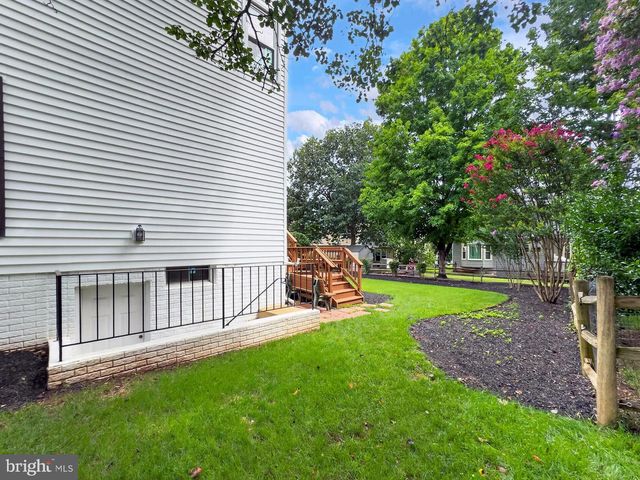 9434 FLOWERDEN LN, Manassas, VA 20110