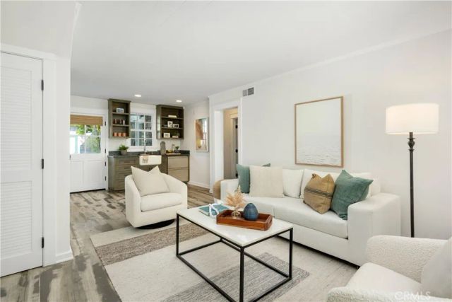 44 59th, Long Beach, CA 90803