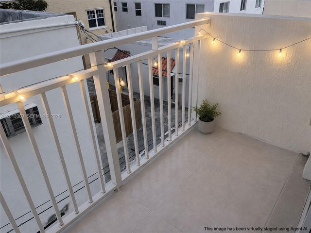 1020 SW 4th St 102, Miami, FL 33130