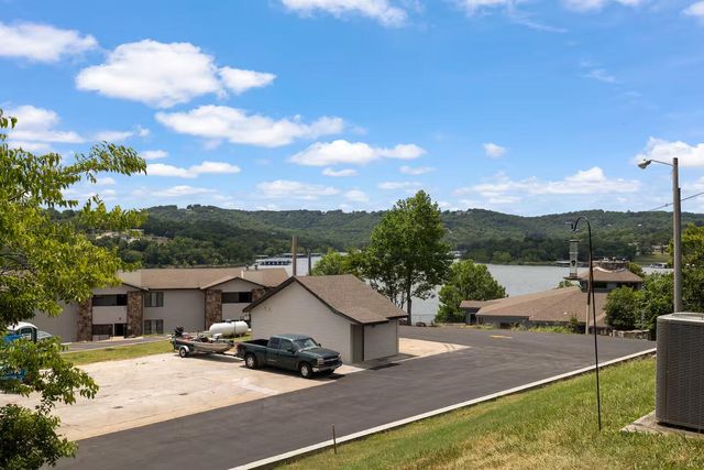 11863 State Highway 13 117, Kimberling City, MO 65686