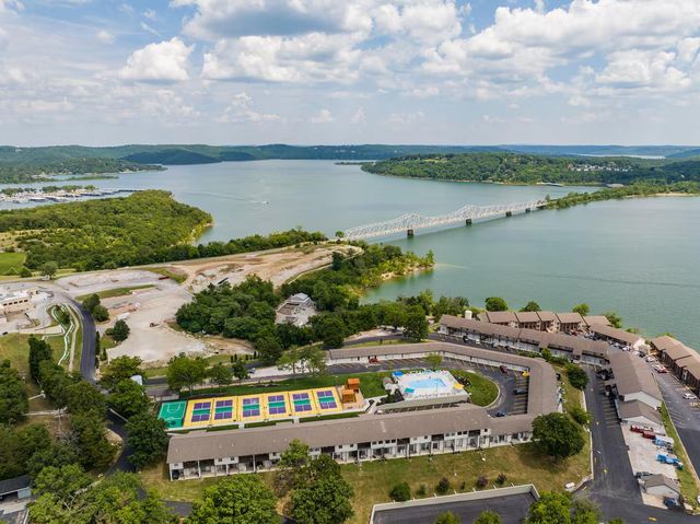 11863 State Highway 13 117, Kimberling City, MO 65686