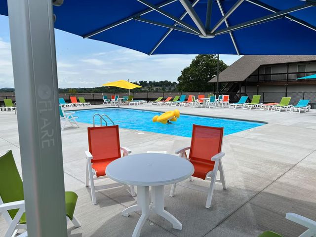 11863 State Highway 13 117, Kimberling City, MO 65686