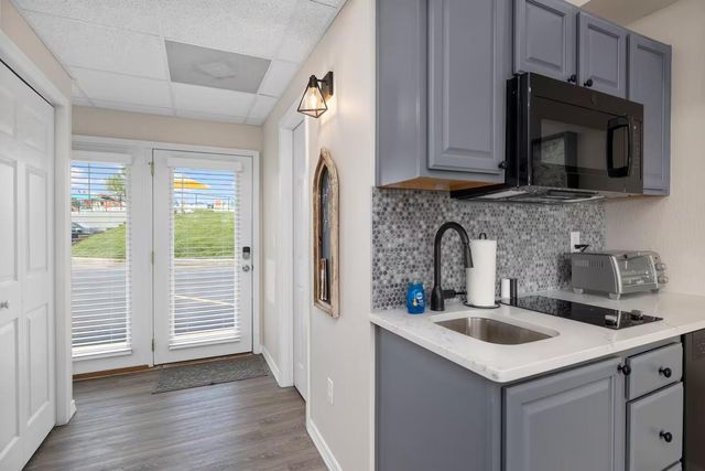 11863 State Highway 13 117, Kimberling City, MO 65686