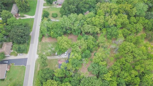 20118 E TRUMAN Road, Independence, MO 64056