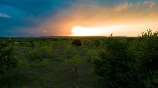 118 Ranchero DR, Buda, TX 78640