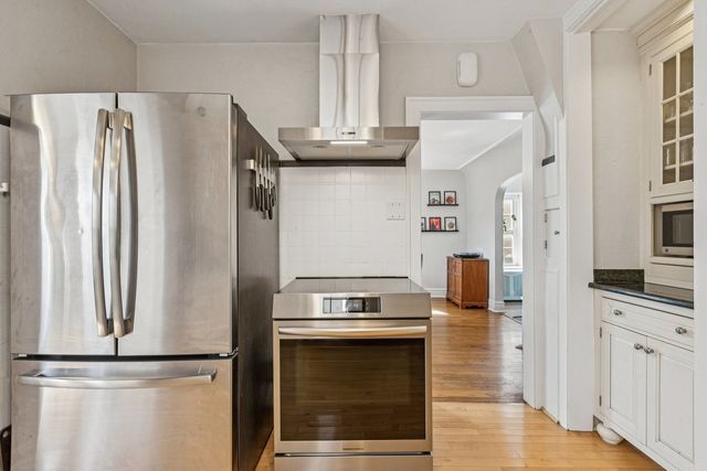 1220 N Oak Park Avenue, Oak Park, IL 60302