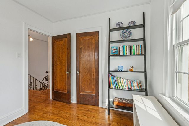 1220 N Oak Park Avenue, Oak Park, IL 60302