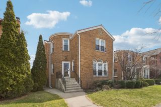 1220 N Oak Park Avenue, Oak Park, IL 60302